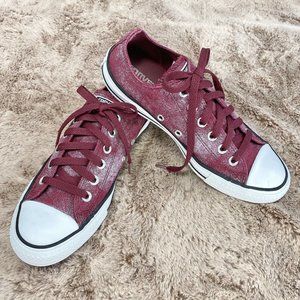 Converse All-Star Low Top Sneakers Womens Size 8 Red Burgundy Maroon Distressed